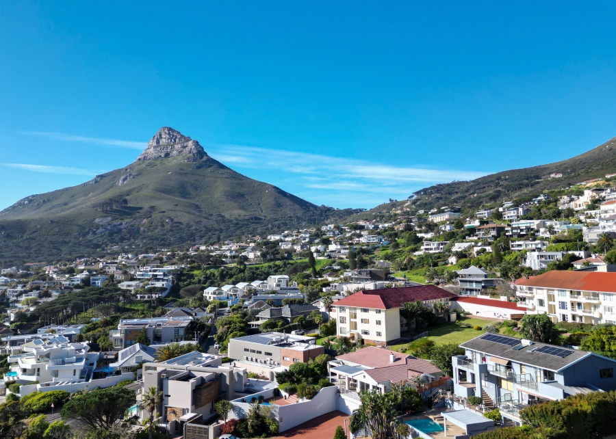 2 Bedroom Property for Sale in Camps Bay Western Cape